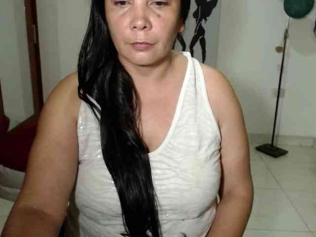 vivian-milf-paint webcam