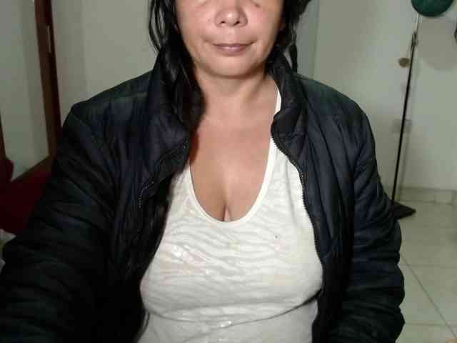 vivian-milf-paint webcam