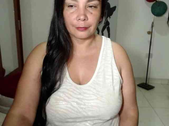 vivian-milf-paint webcam