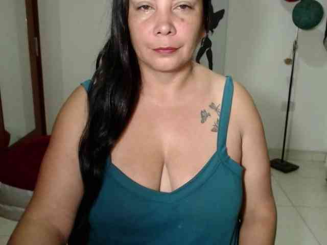 vivian-milf-paint webcam