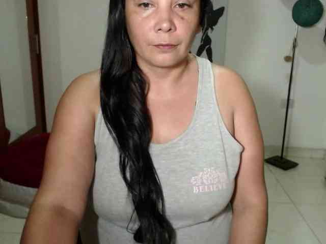 vivian-milf-paint webcam