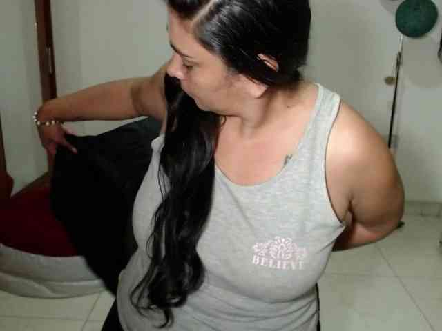 vivian-milf-paint webcam