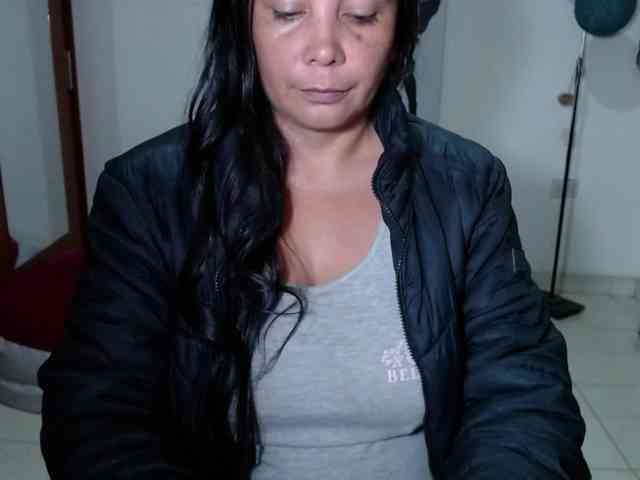 vivian-milf-paint webcam