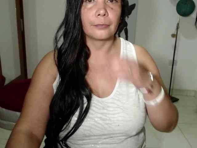 vivian-milf-paint webcam