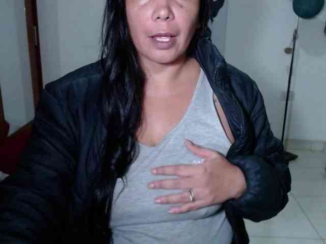 vivian-milf-paint webcam