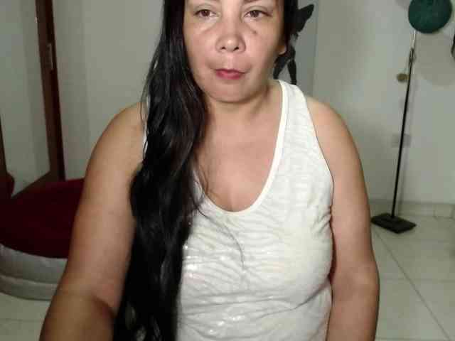 vivian-milf-paint webcam