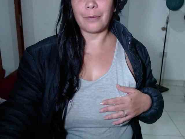 vivian-milf-paint webcam