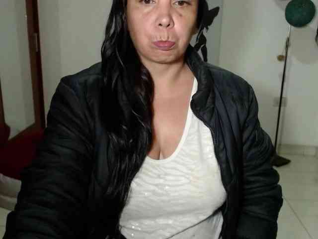 vivian-milf-paint webcam