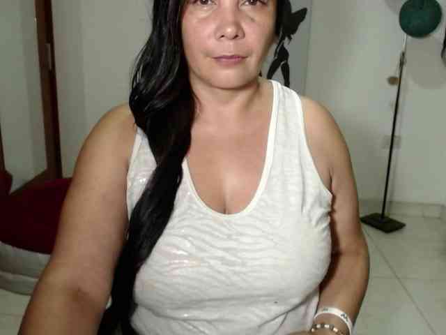 vivian-milf-paint webcam