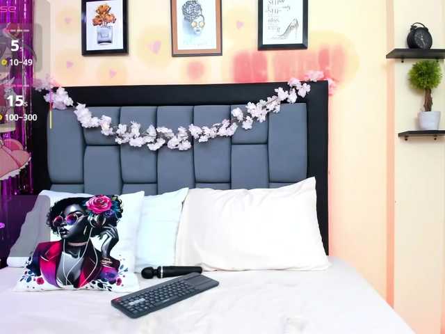  VioletaCollins chat room