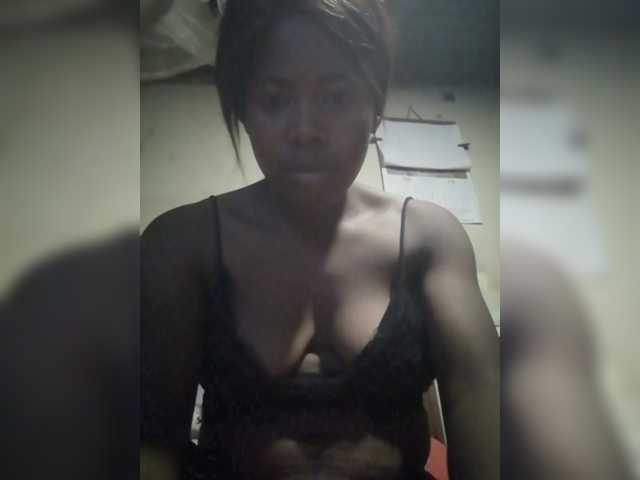 Miranda7 live cam on BongaCams