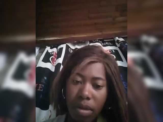 Miranda7 live cam on BongaCams