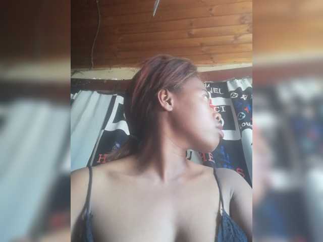 Miranda7 live cam on BongaCams