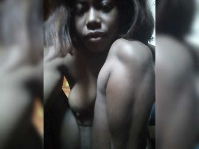 Miranda7 live cam on BongaCams
