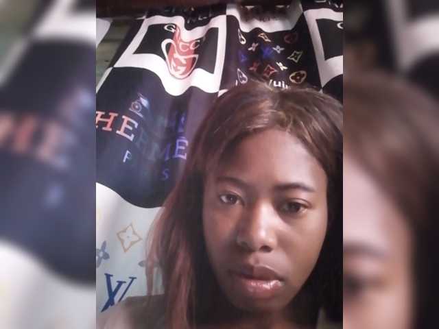 Miranda7 live cam on BongaCams
