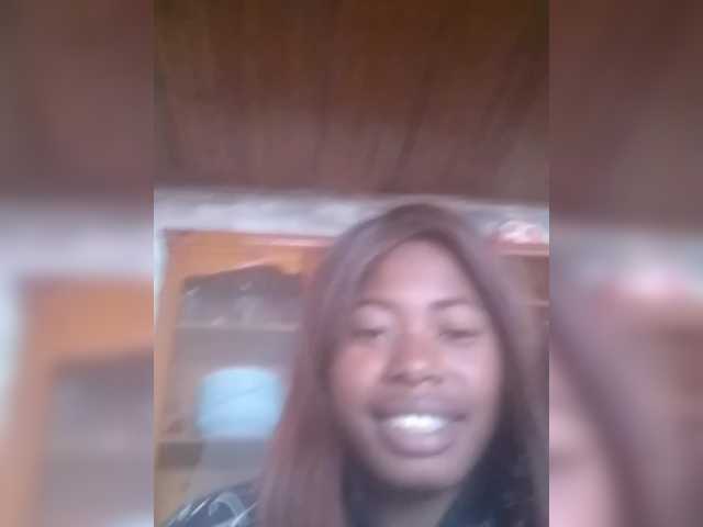 Miranda7 live cam on BongaCams
