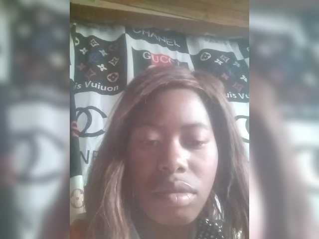 Miranda7 live cam on BongaCams