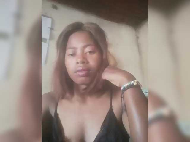 Miranda7 live cam on BongaCams