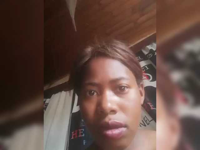 Miranda7 live cam preview