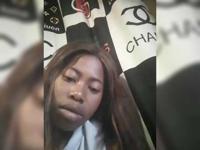 Miranda7 live cam on BongaCams