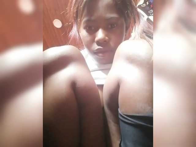 Miranda7 live cam on BongaCams