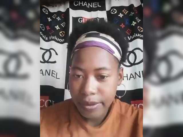Miranda7 live cam on BongaCams