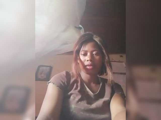 Miranda7 live cam on BongaCams