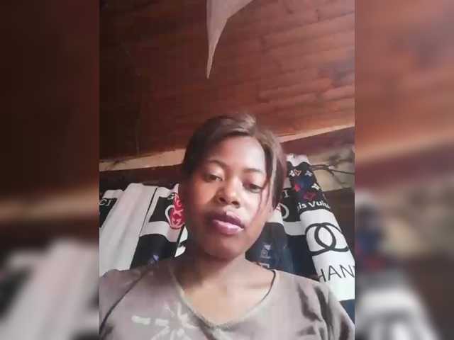 Miranda7 live cam on BongaCams