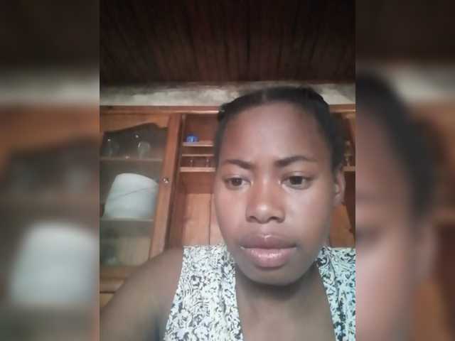 Miranda7 live cam preview