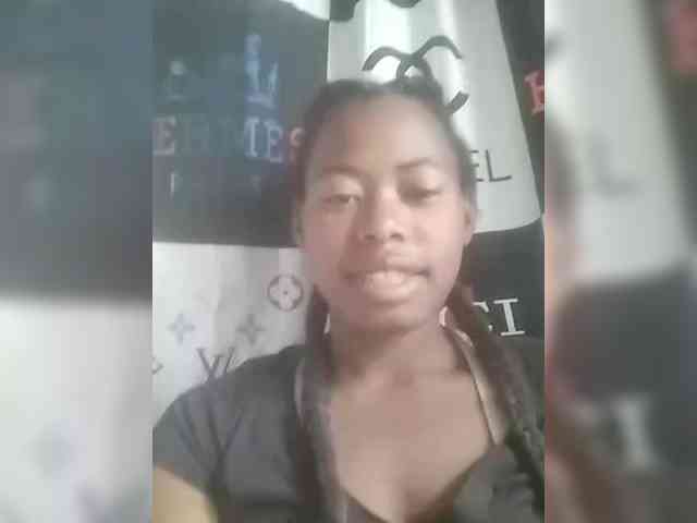 Miranda7 Live Webcam on BongaCams