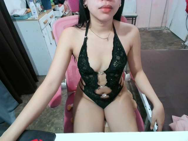 sweetgirl-sarrah live cam on BongaCams