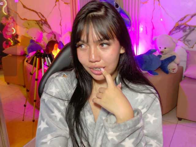 Ameliiaa-tay live cam on BongaCams