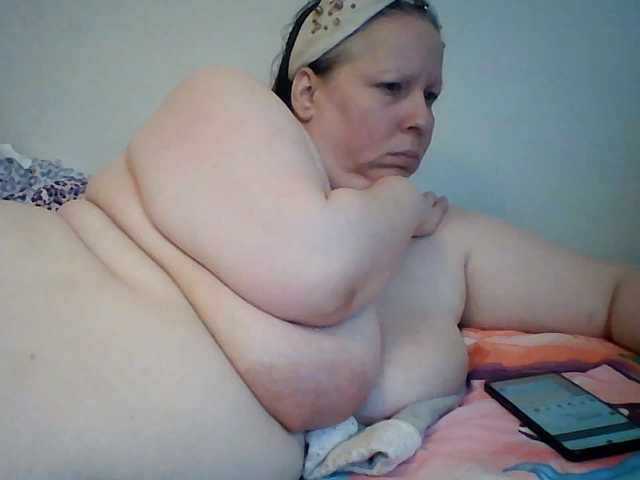 starlight1983, live now on BongaCams