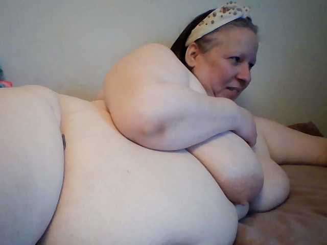 starlight1983 live cam on BongaCams