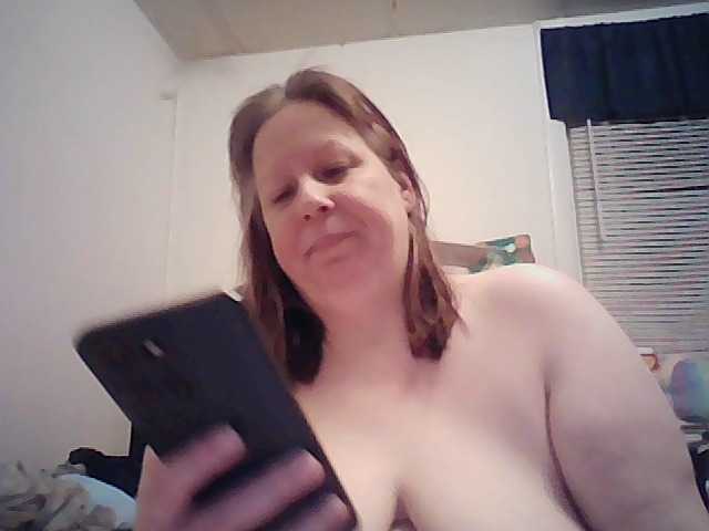 starlight1983, live now on BongaCams