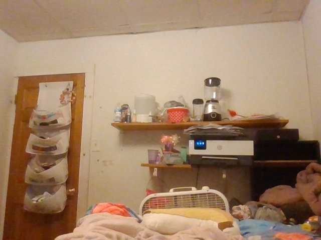 starlight1983 live cam preview