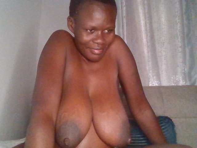 Matinah's BongaCams show and profile