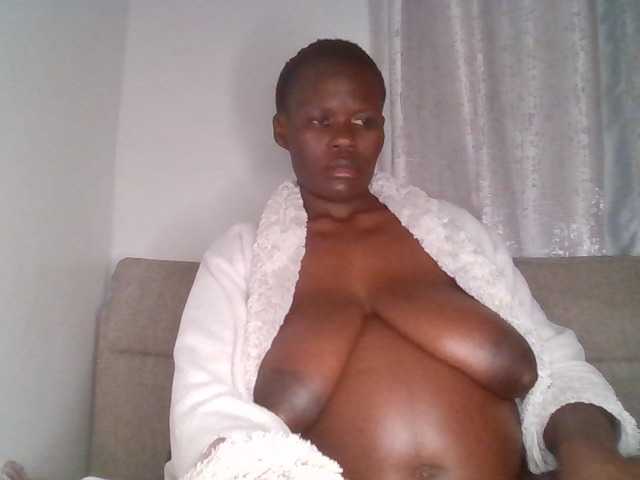 Matinah's BongaCams show and profile