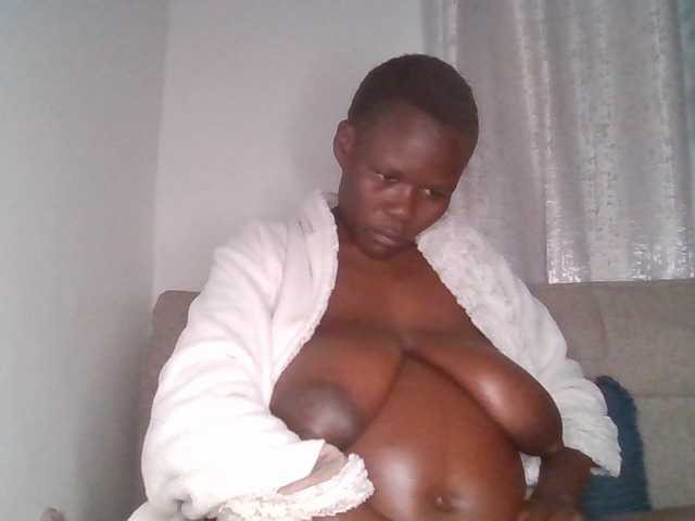 Matinah's BongaCams show and profile