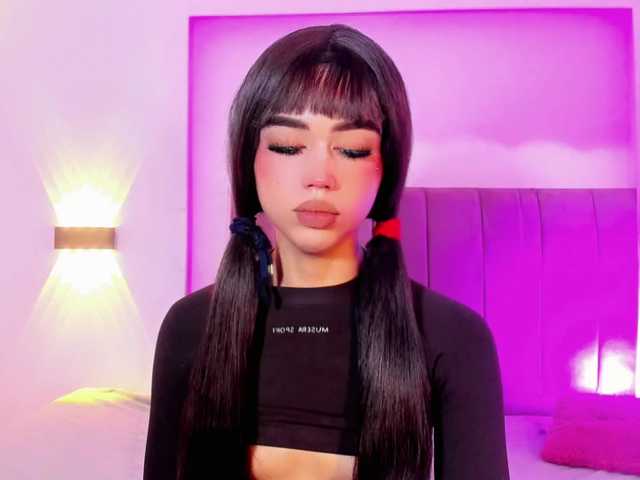 Sarahh-Sophia live webcam show