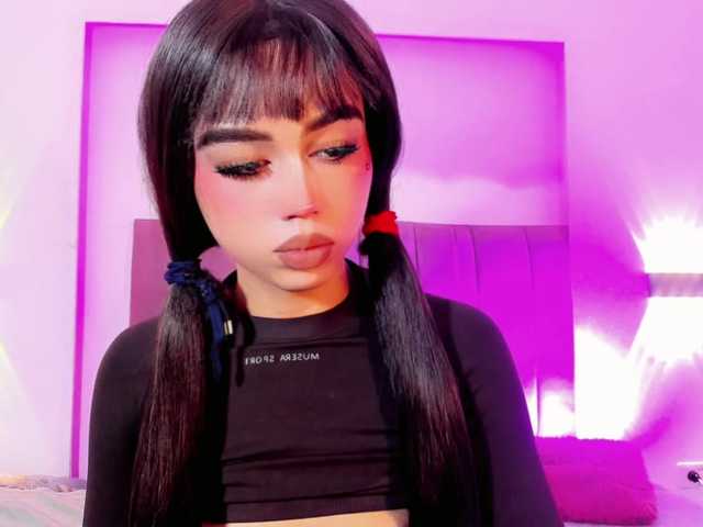 Sarahh-Sophia live webcam show