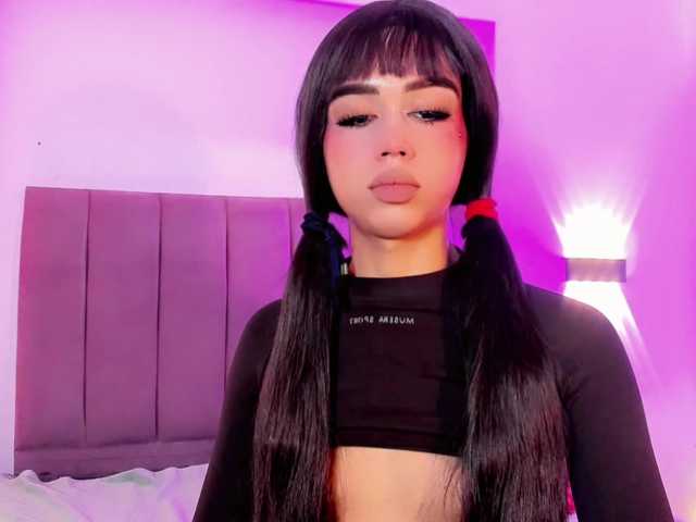 Sarahh-Sophia live webcam show
