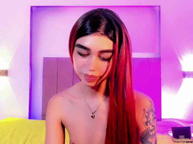 Sarahh-Sophia