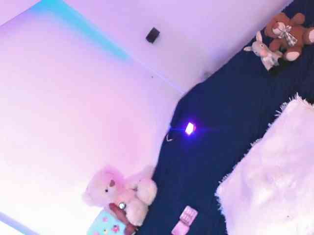 Sarahh-Sophia Live Webcam on BongaCams