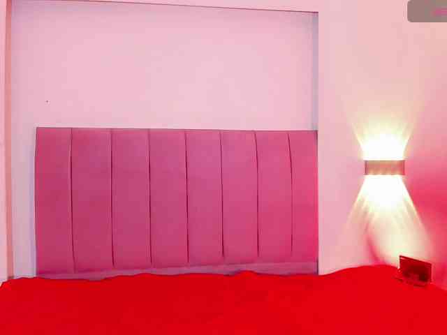 Sarahh-Sophia Sex Cam Show
