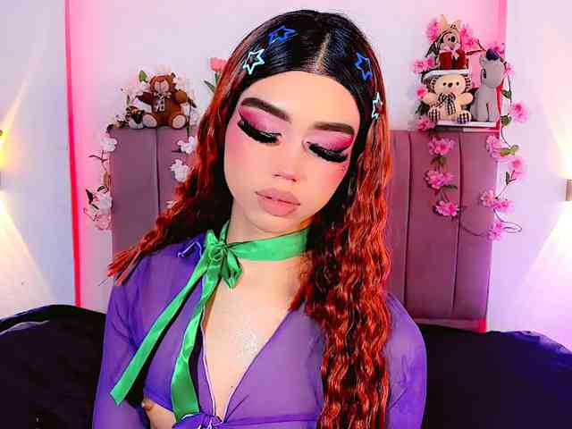 Sarahh-Sophia