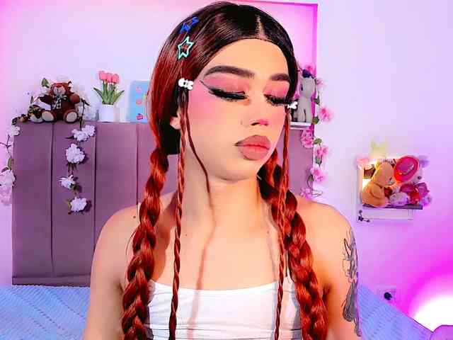 Sarahh-Sophia