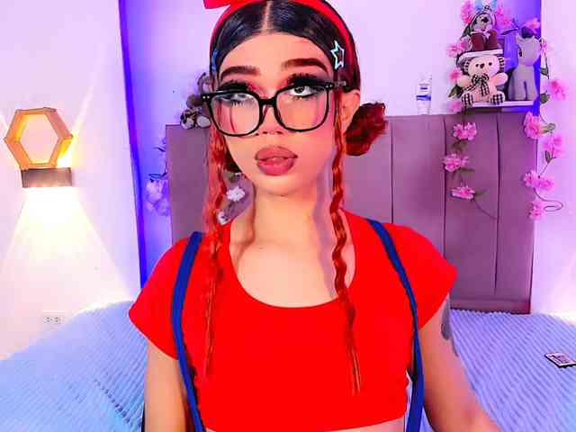 Sarahh-Sophia