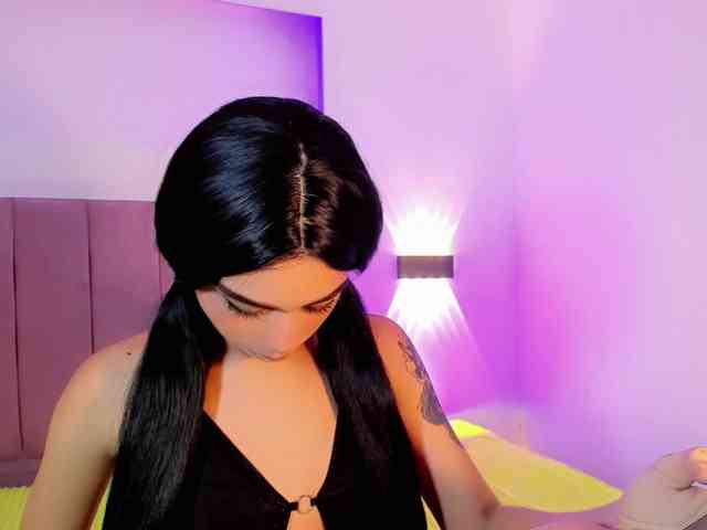 Sarahh-Sophia Sex Cam Show