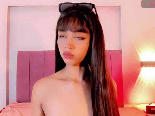 Sarahh-Sophia Sex Cam Show